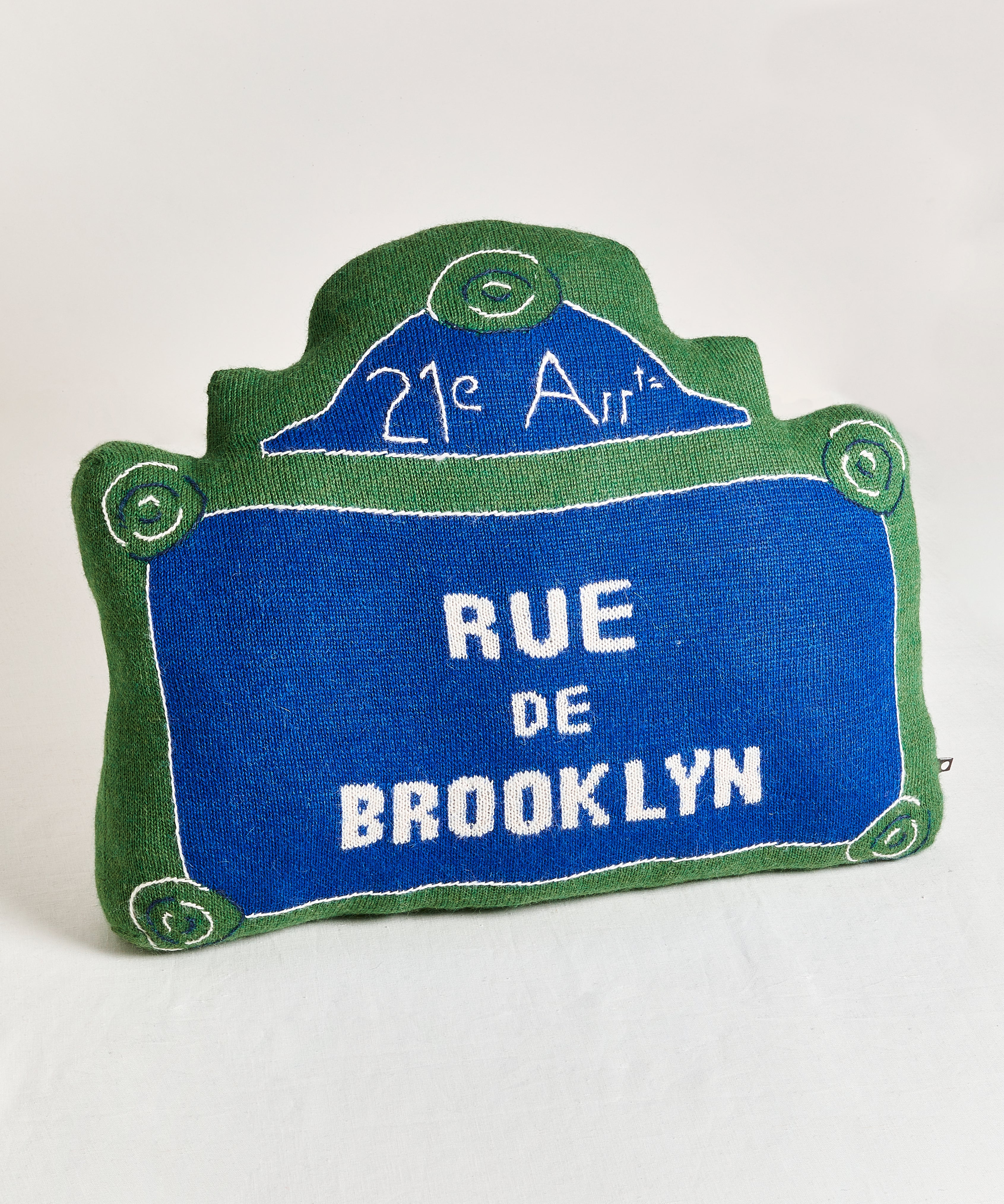 Rue de Brooklyn Pillow